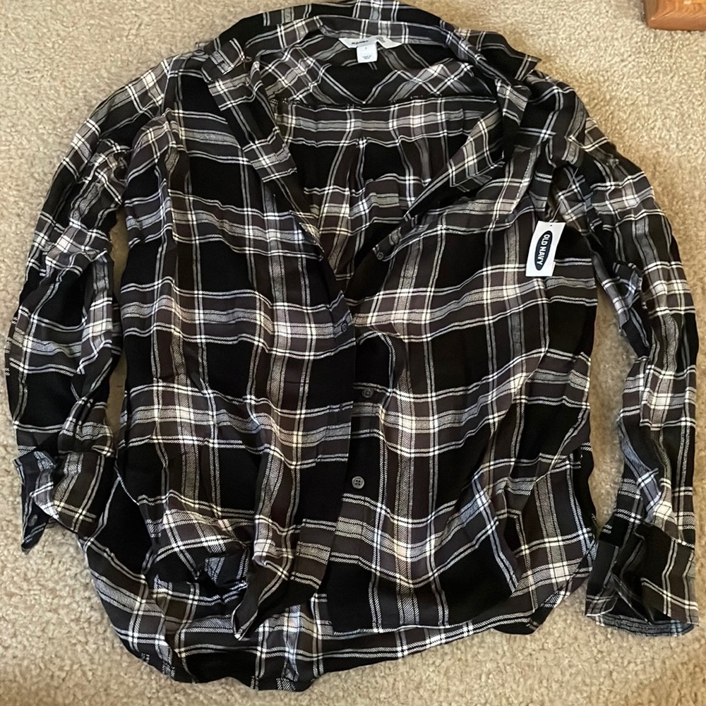 Black and white flannel with tags